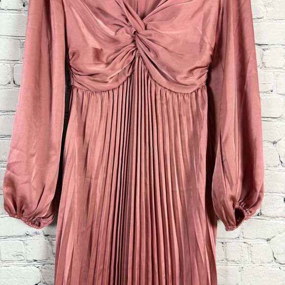 NWT Petal and Pup Noelle Twist Front Pleated Midi Dress In Blush Pink Womens XS - Picture 8 of 16